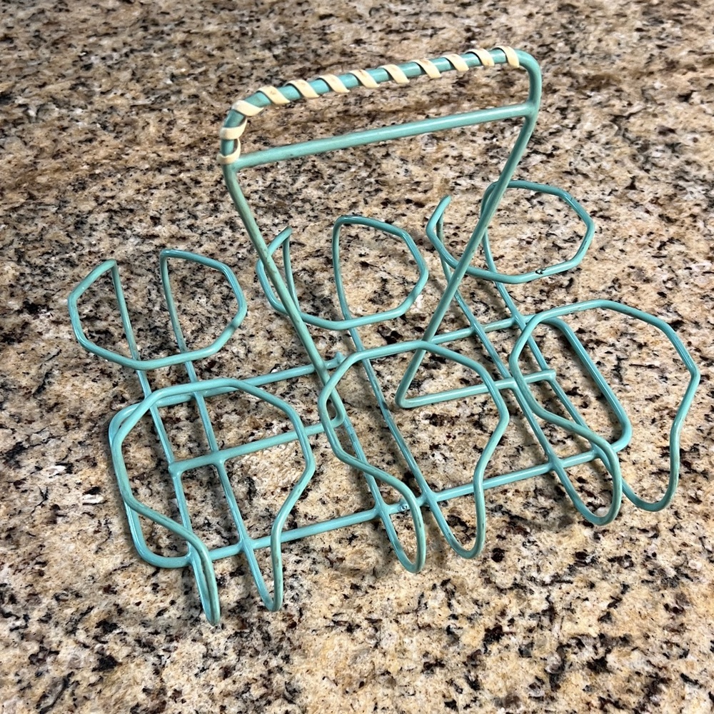 Aqua Metal Beverage Holder